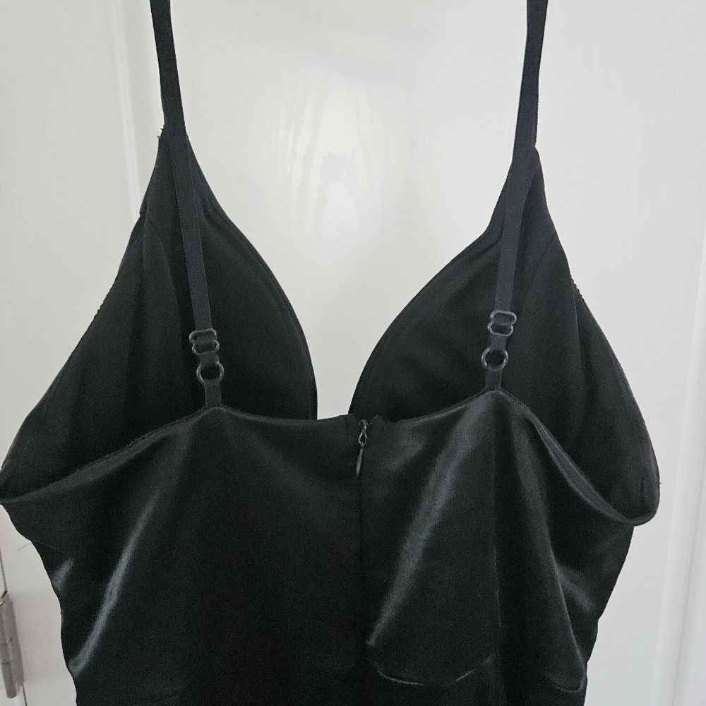 Drop dead Gorgeous Evening Dress - Picture 6 of 6